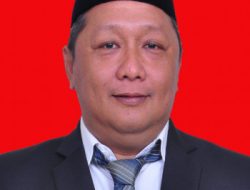 Pertigaan Jalan Puskesmas Krian dan Jalan Ke Ramayana Di Penuhi PKL