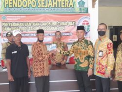 Pemdes Seketi Kecamatan Balongbendo Bagi – bagi BLT DD
