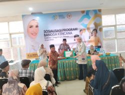 Sukseskan Program Bangga Kencana, Arzeti Bilbina Lakukan Sosialisasi di Warga Tanggulangin Sidoarjo