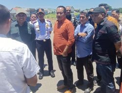 Pembongkaran Tembok Pembatas Mutiara Regency – Mutiara City  Tunggu Waktu