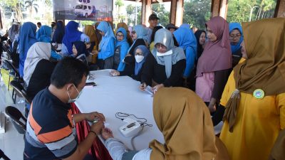 Dinas Kesehatan Bekerjasama Dengan Auto 2000 Mengadakan Cek Kesehatan Gratis