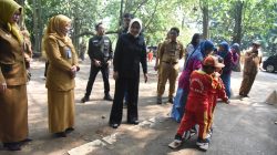 Mimik Idayana Wabup Sidoarjo Kunjungi Kampung Lali Gadget Di Desa Pagerngumbuk