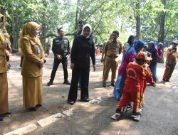 Mimik Idayana Wabup Sidoarjo Kunjungi Kampung Lali Gadget Di Desa Pagerngumbuk