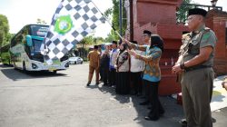 239 CJH Diberangkatkan, Wabup Pesan Jaga Kesehatan Serta Minta Doa Untuk Sidoarjo