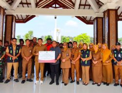 Bupati Sidoarjo Subandi Mengajak Masyarakat Ikut Menjaga Keindahan Alun – Alun