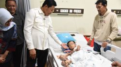 Bupati Sidoarjo Subandi, Pastikan Perawatan Intensif M. Izzan di RSUD R.T. Notopuro Sampai Sembuh