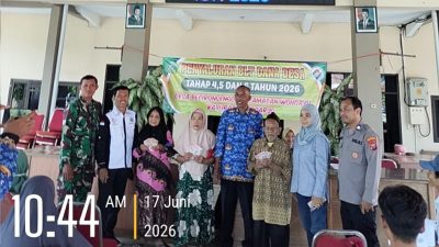 Penyaluran BLT-DD Desa Becirongengor, Kecamatan Wonoayu, Tingkatkan Kesejahteraan Warga Kurang Mampu