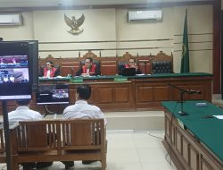 Bupati ponorogo non aktif, sekda dan direktur RSUD dituntut jaksa KPK bersalah