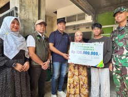 Ahli Waris PedagangKorban Kecelakaan, Terima Bantuan Dari Bupati 136 Juta