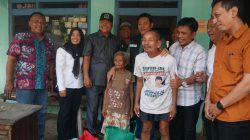Bupati Sidoarjo Tinjau RTLH dan Serahkan Bantuan di Kecamatan Prambon