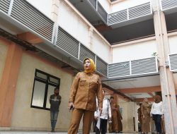 Sidak Rusunawa Pucang, Wabup Mimik Idayana Minta Pelayanan kepada Penghuni Bisa Maksimal