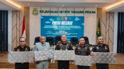 Kejari Tanjung Perak setor ke Kas Negara Rp4,9 miliar, hasil TPPU judi online