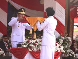 HUT Ke-81 RI di Sidoarjo, Bupati Subandi Serahkan Remisi dan Apresiasi Inovasi Pelayanan Polresta