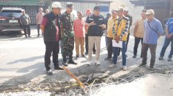 Tinjau Betonisasi di Krian, Bupati Sidoarjo Warning Kontraktor Agar Percepat Pekerjaan