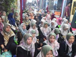 Wabup Mimik Hadiri Pengajian Akbar dan Doa Bersama Maulid Nabi di Kletek