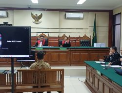 Bupati Tulungagung non aktif dan ajudan jalani sidang perdana dugaan korupsi