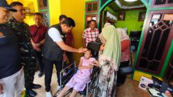 Bupati Subandi Salurkan Bantuan Kursi Roda dan Renovasi RTLH diKrembung-Prambon