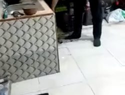 Pimpinan Pendanaan Masyarakat Rampas Barang Milik Nasabah
