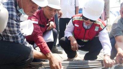 Sidak Pembangunan Gedung HD RSUD Sidoarjo Barat, Wabup Mimik Soroti Kualitas Material dan Keterlambatan Proyek