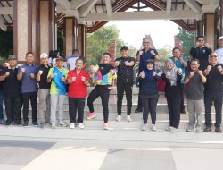 Senam Bersama ASN Sidoarjo, Bupati Subandi Ajak Jaga Kesehatan dan Kebersamaan