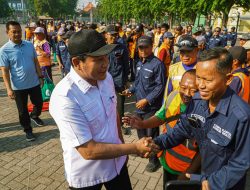 Bupati Subandi Tegaskan Digitalisasi Parkir Sidoarjo, Jukir Nakal Terancam Diberhentikan