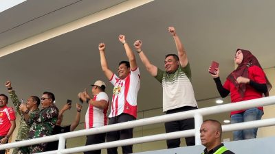 Bupati Subandi dan Ketua KONI Sidoarjo Nobar di GOR Delta, Salut Deltras Tahan Imbang Persis Solo