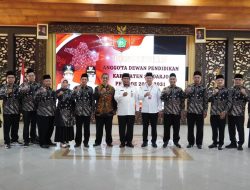 Dewan Pendidikan Sidoarjo Dikukuhkan, Pj Sekda Tekankan Kolaborasi