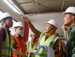 Sidak Proyek Gedung Mawar Merah Putih RSUD Notopuro, Wabup Mimik Tekankan Kualitas Bangunan